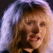 Alison Moyet - Weak in the presence of beauty 02